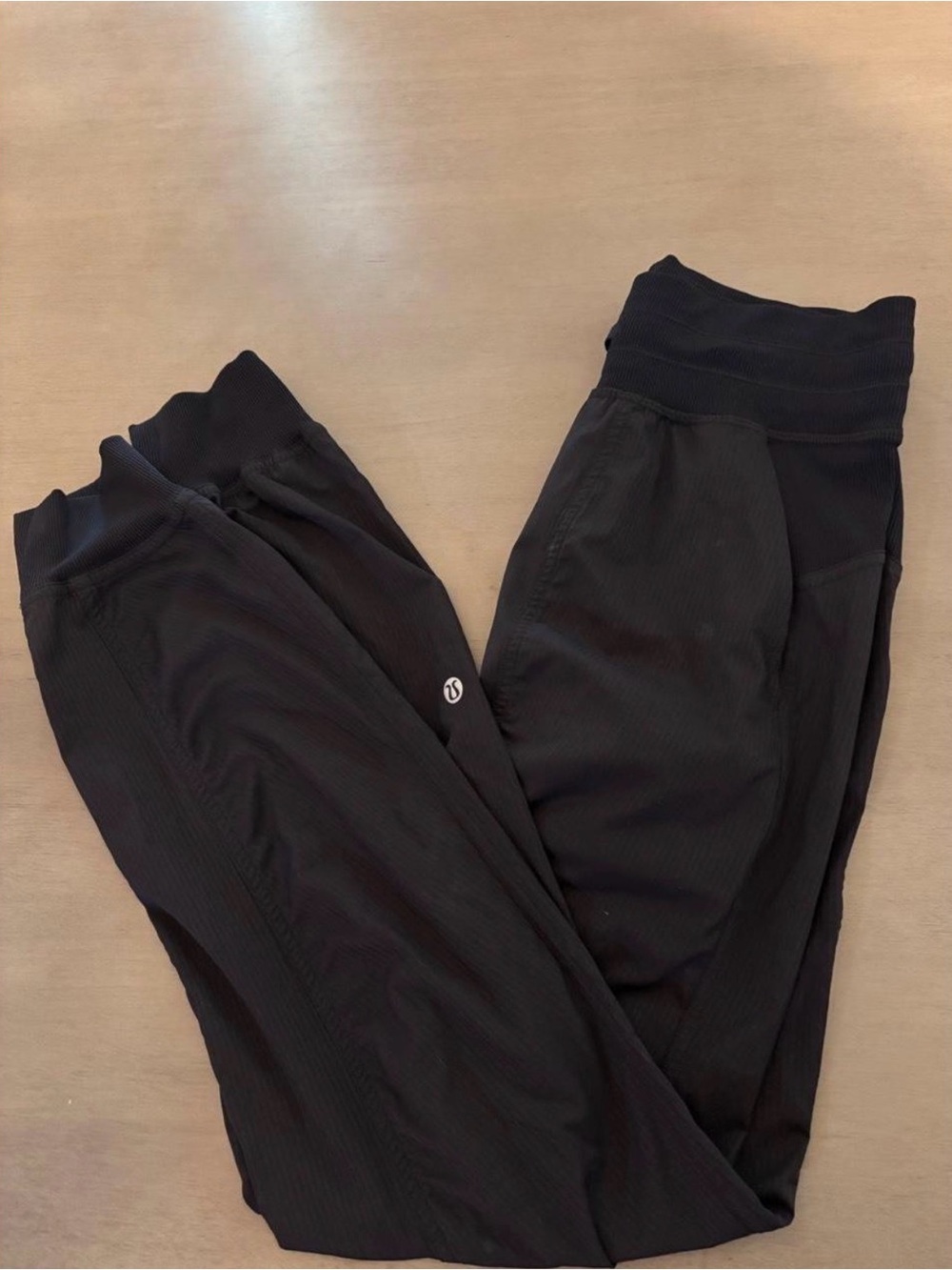 lululemon athletica joggers!! never been worn, size 2!!